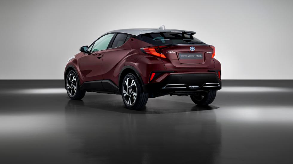 Toyota C-HR Vs Nissan Qashqai: Οι πρωταθλητές των C-SUV στην Ελλάδα